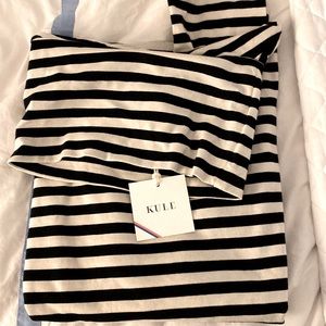 Kule turtleneck in black and cream, NWT